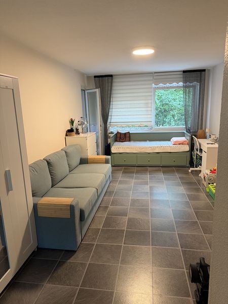 2-Zimmer-Wohnung mit Einbauküche und Balkon in Düsseldorf-Eller – max. 2 Personen